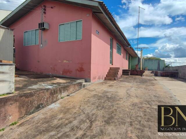 #9900 - Casa para Venda em Arapongas - PR - 2